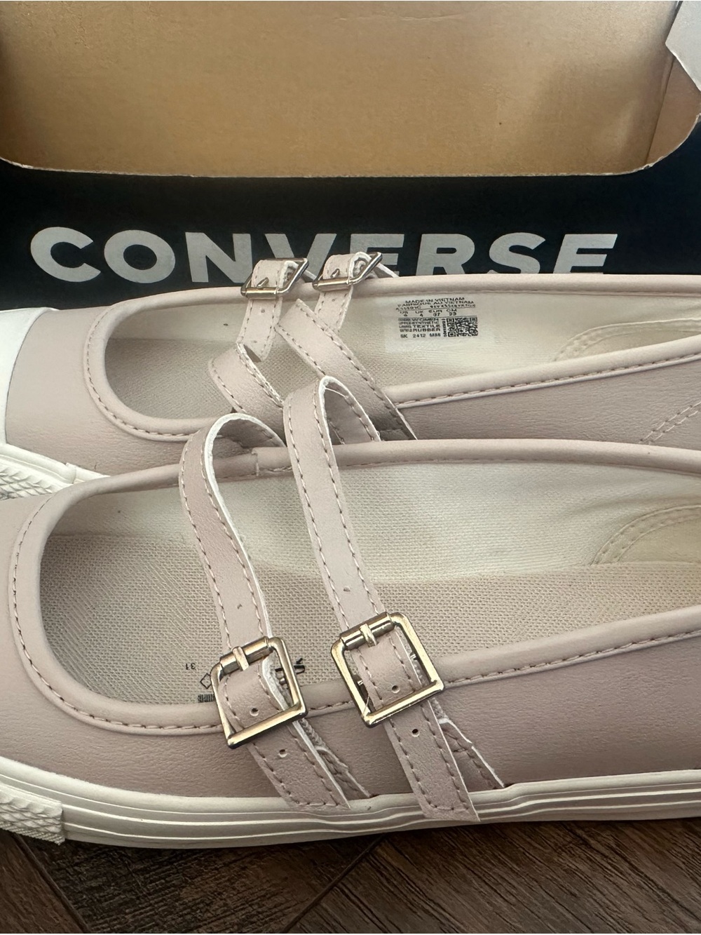 Converse Women’s Double-Strap Mary Jane Flats - Beige faux leather size 6